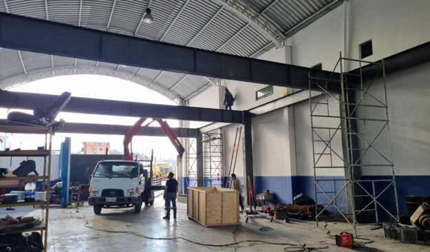 Nave industrial para Vycast Cía. Ltda.