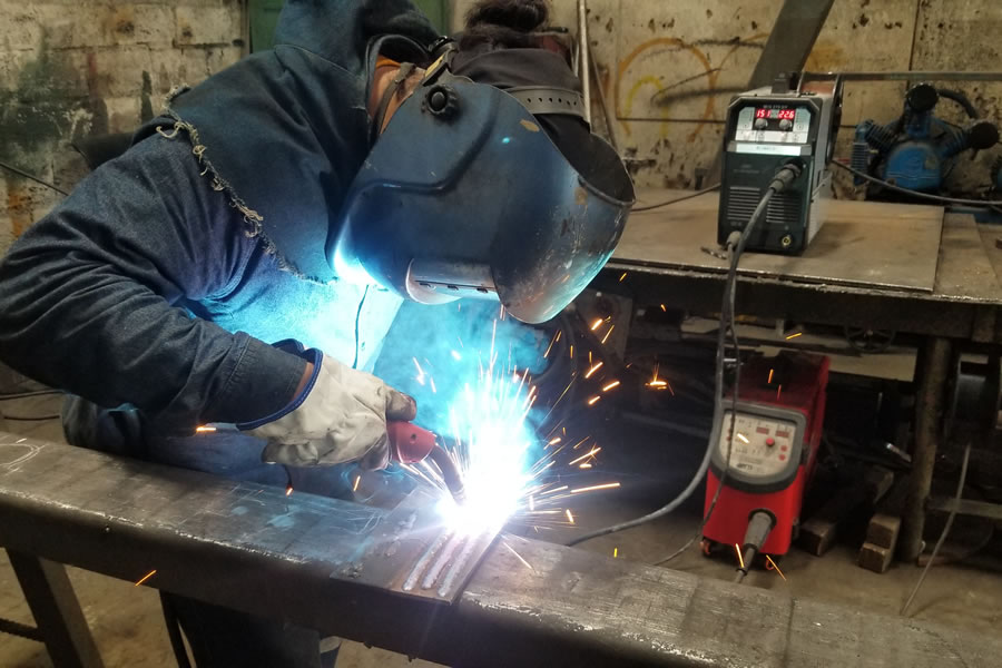 Asesoría en equipos para la construcción